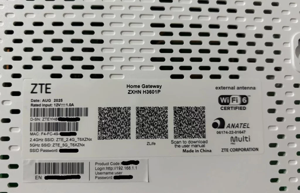 roubando wifi: etiqueta do roteador ZTE com IP 192.168.1.1, SSID e informações de login
