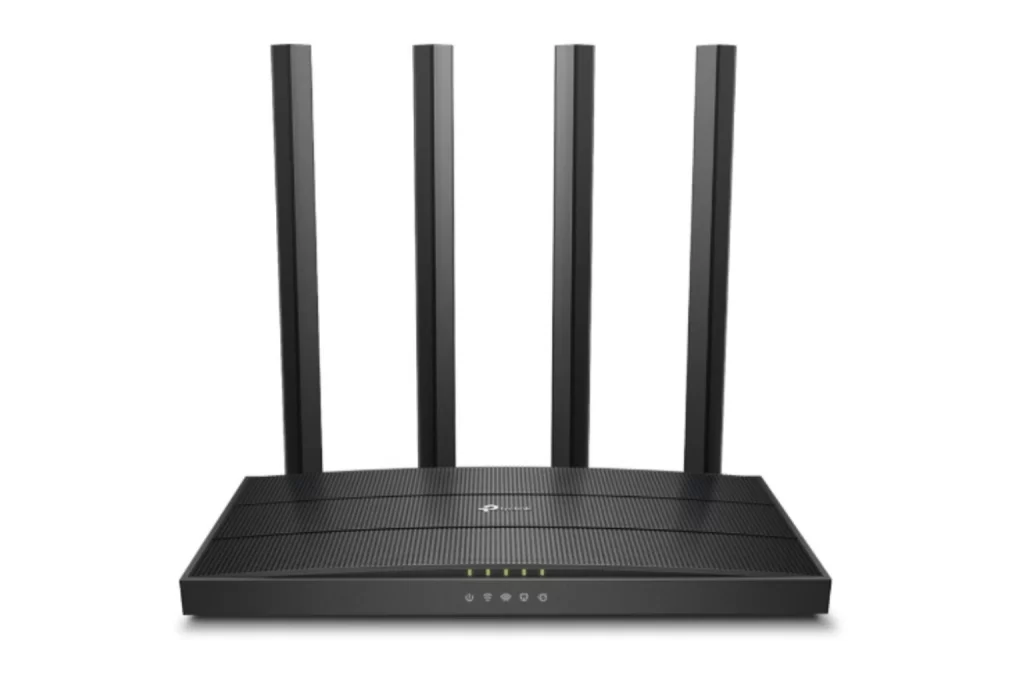 Roteador TP-Link Archer C6 V4 com tecnologia dual band AC1300 e quatro antenas externas