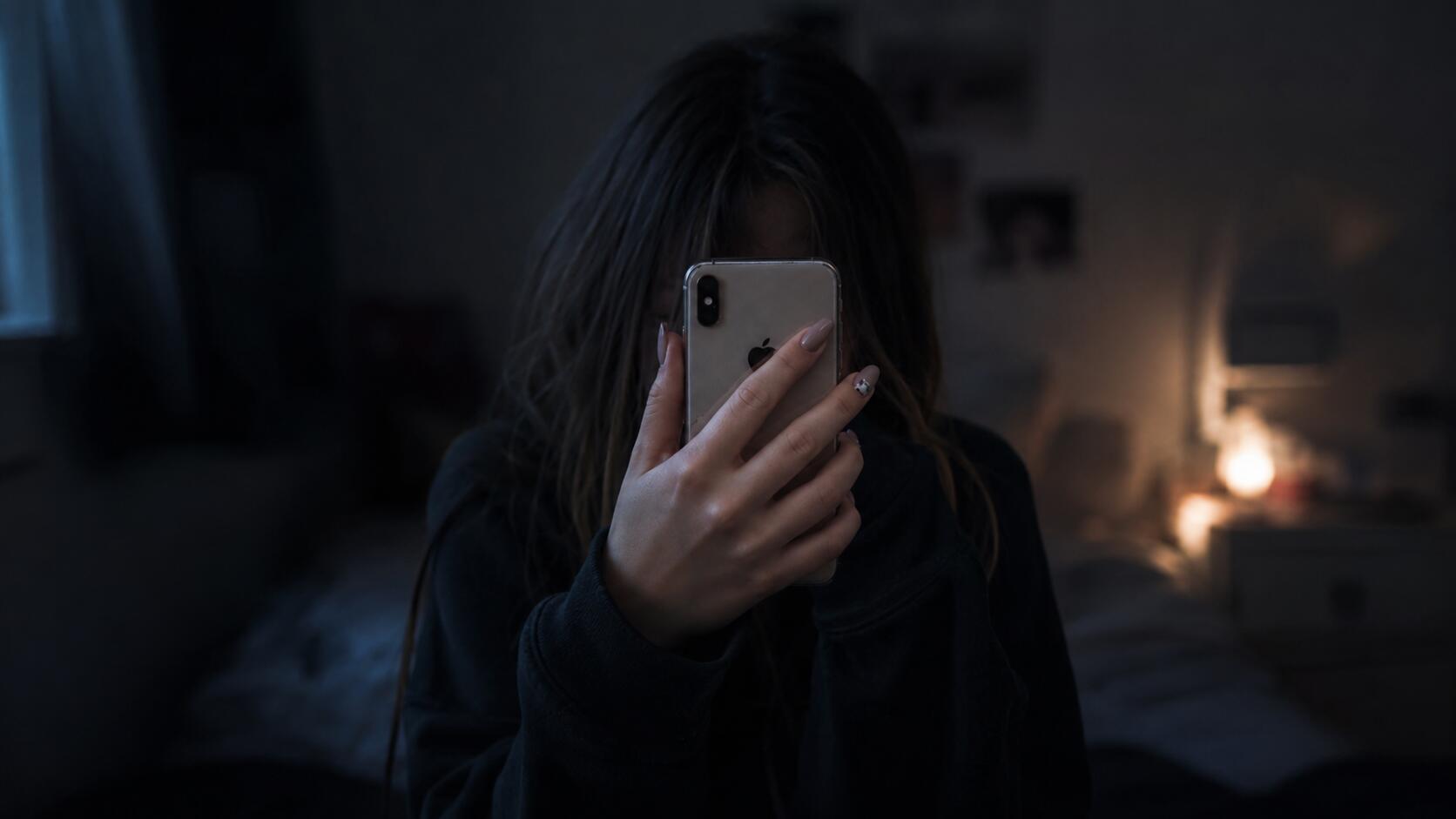 Desafios mortais: adolescente participa de desafio perigoso na internet